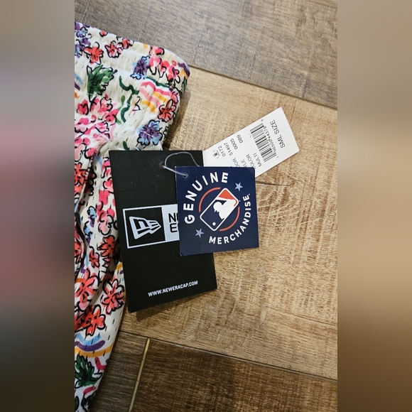Amazing New York Yankees Flower Shorts Brand New With Tags - Picture 3 of 6